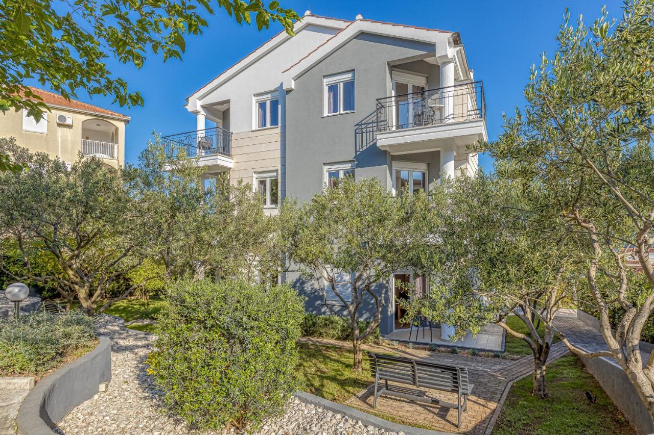 Villa Mihaela Trogir Exterior photo