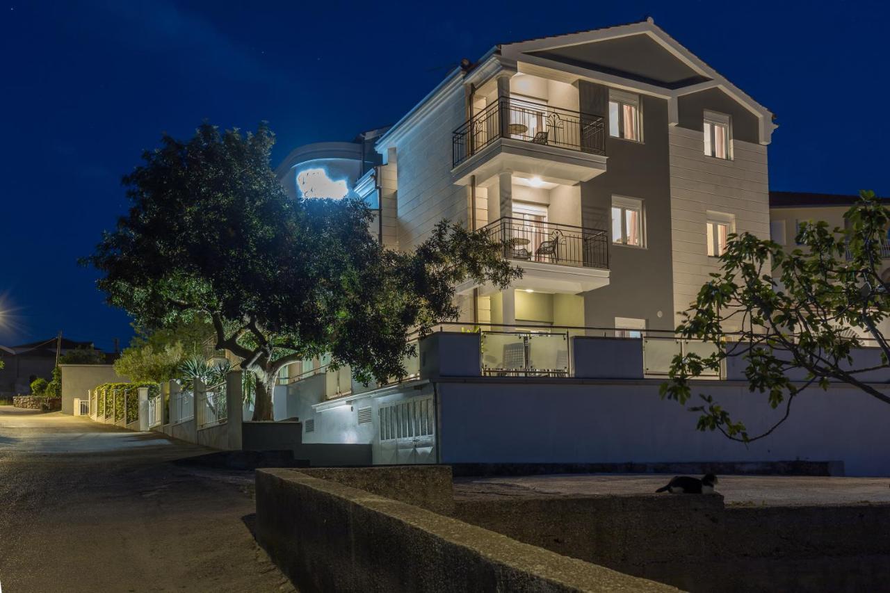 Villa Mihaela Trogir Exterior photo