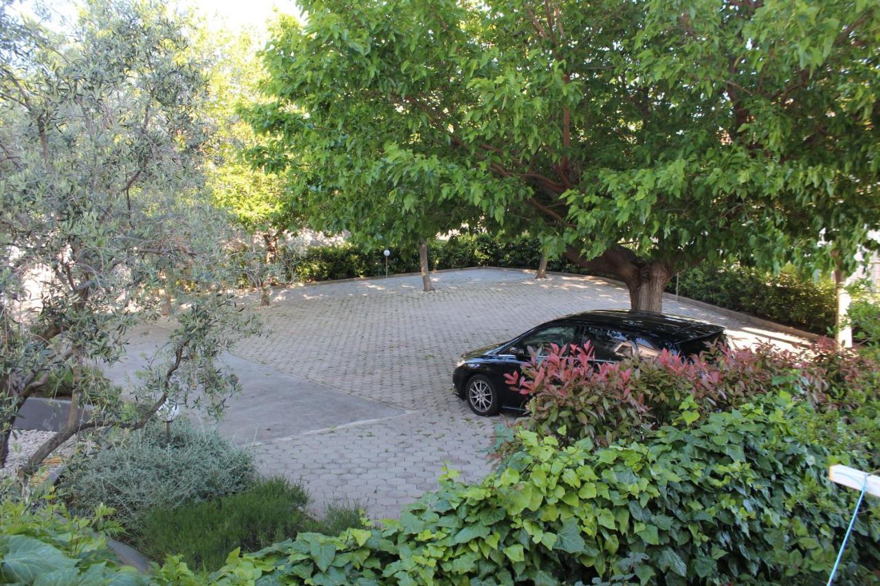 Villa Mihaela Trogir Exterior photo