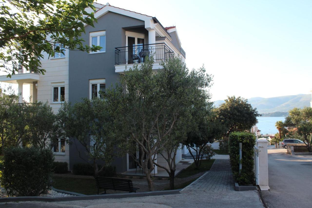Villa Mihaela Trogir Exterior photo